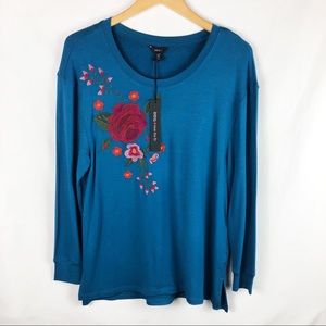 NWT intro. LongSleeve Tunic Sweater | Blue | Large